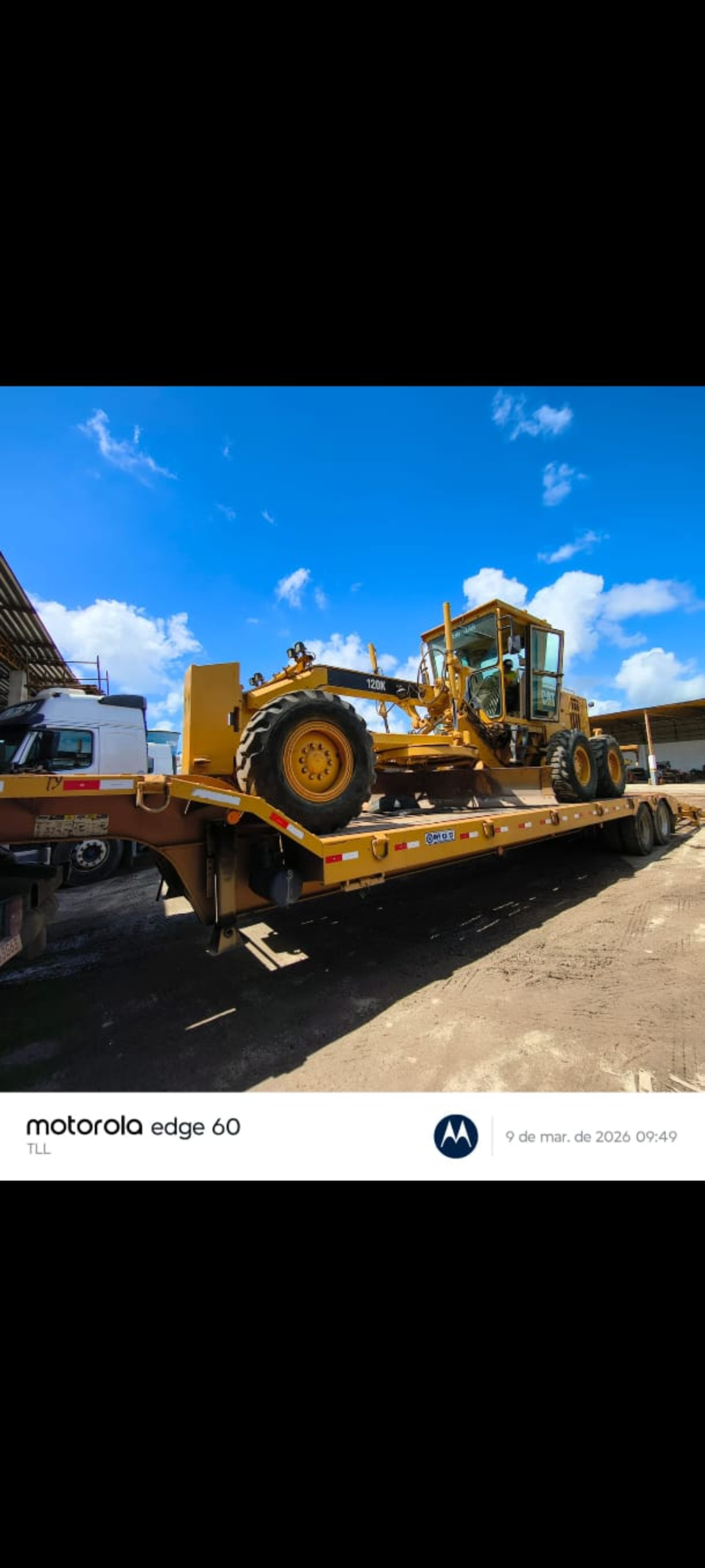 Motoniveladora Caterpillar modelo 120K ano 2011