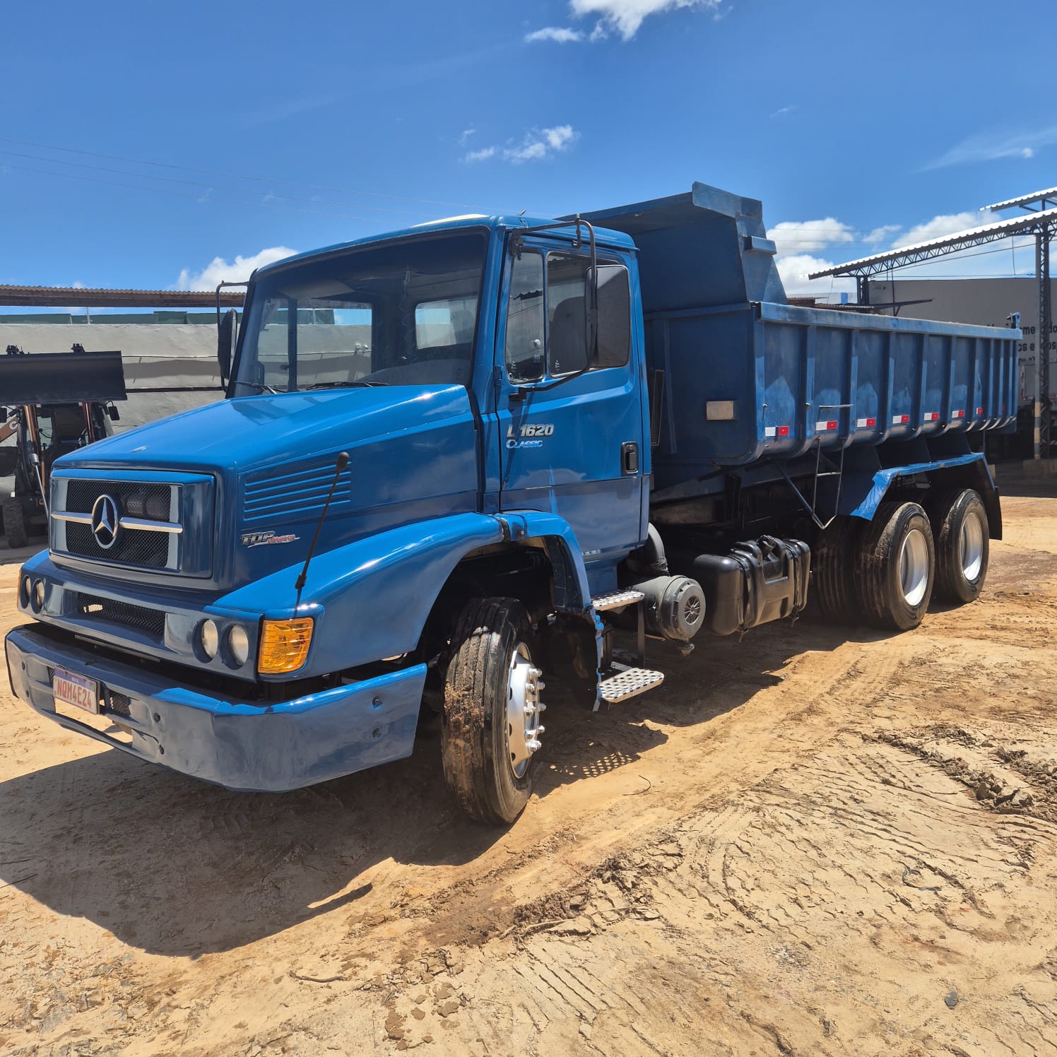 MERCEDES L1620 CAÇAMBA