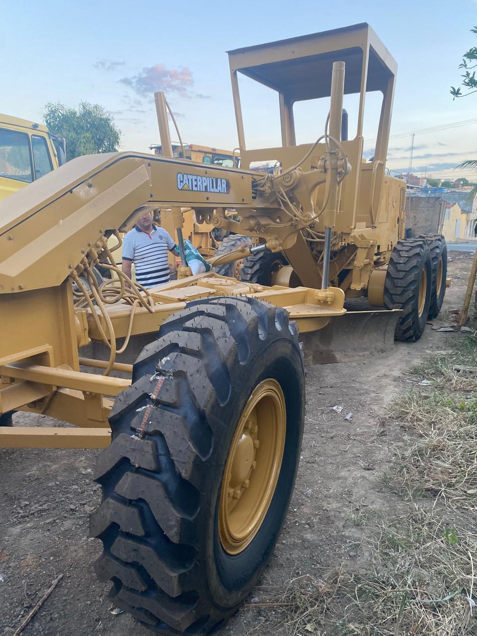 Motoniveladora Caterpillar modelo 12G 1995