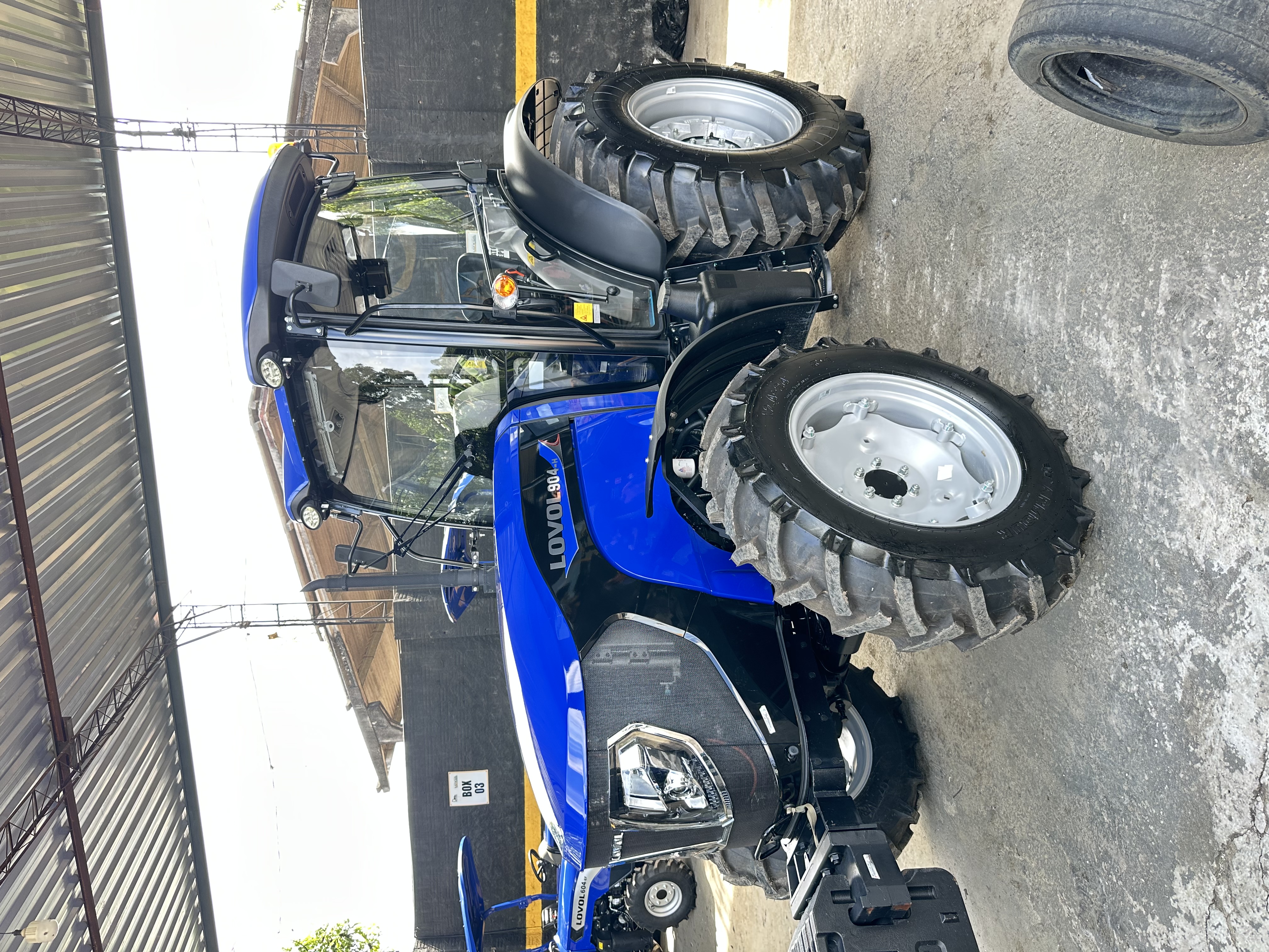 TRATOR LOVOL 904-H - 2025